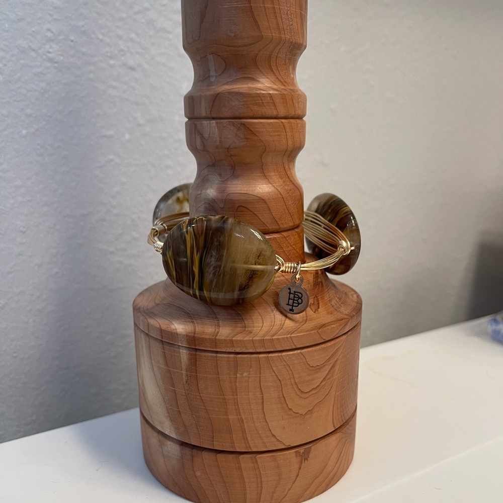 Bourbon & Bowties brown stone bracelet